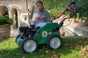  PL1801 Aerator Demonstration By The Fully Charged Gardener